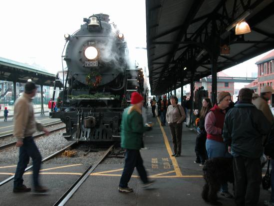 SP&S 700 at Union Station