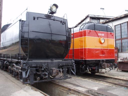 700 and 4449 tender view